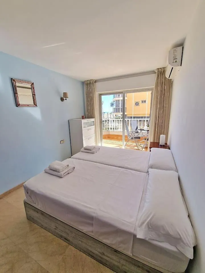 Appartamento Amplio Apartamento Con Terraza En Primera Linea De Playa Fuengirola Spagna