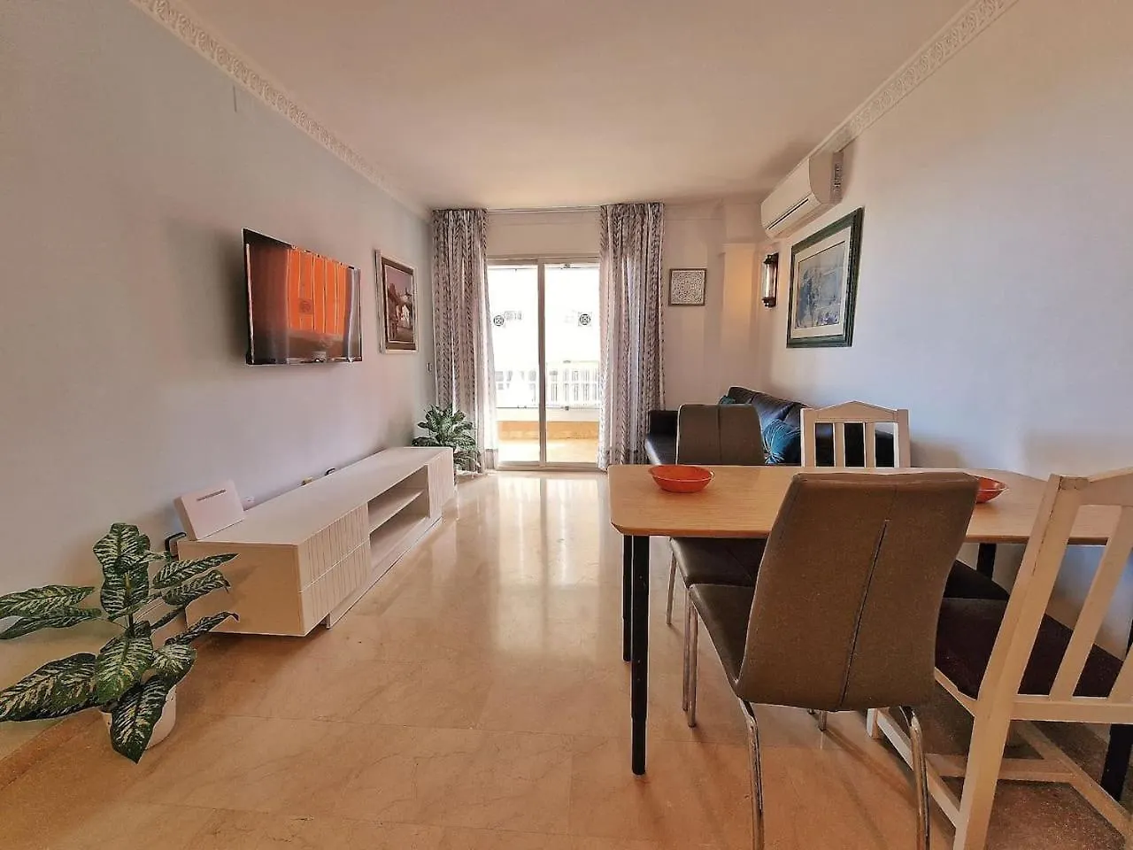 Appartamento Amplio Apartamento Con Terraza En Primera Linea De Playa Fuengirola