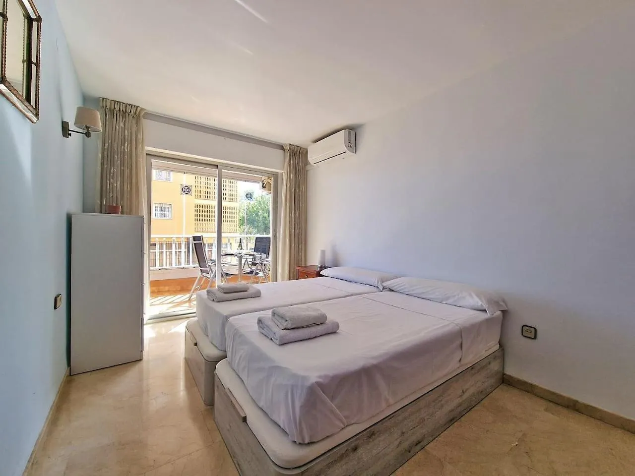 Appartamento Amplio Apartamento Con Terraza En Primera Linea De Playa Fuengirola