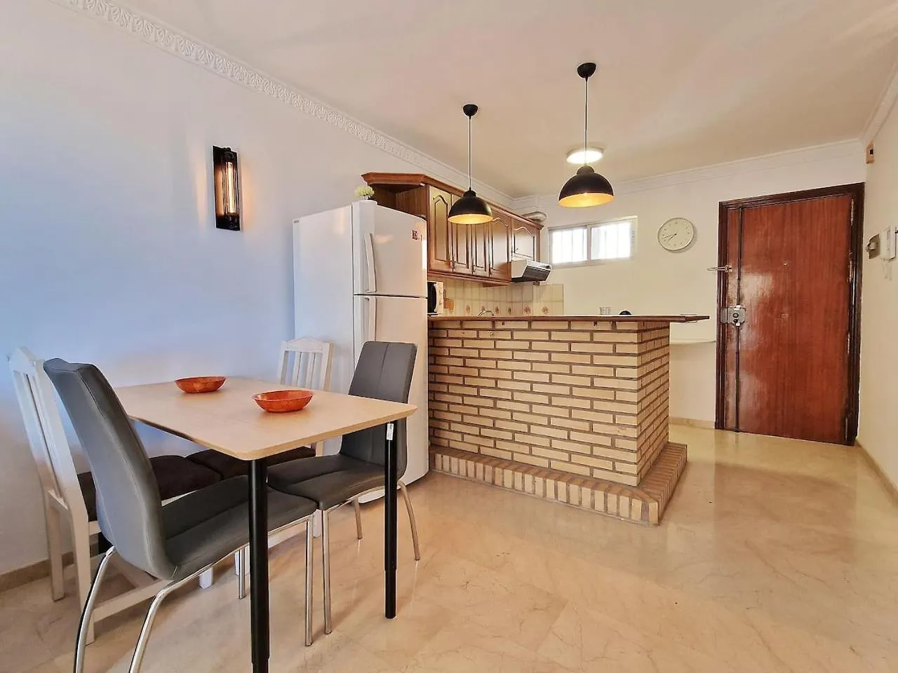 Appartamento Amplio Apartamento Con Terraza En Primera Linea De Playa Fuengirola